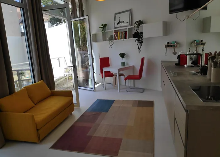Апартаменти Beautiful New In Donaustadt