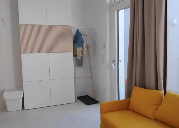 Апартаменти Beautiful New In Donaustadt